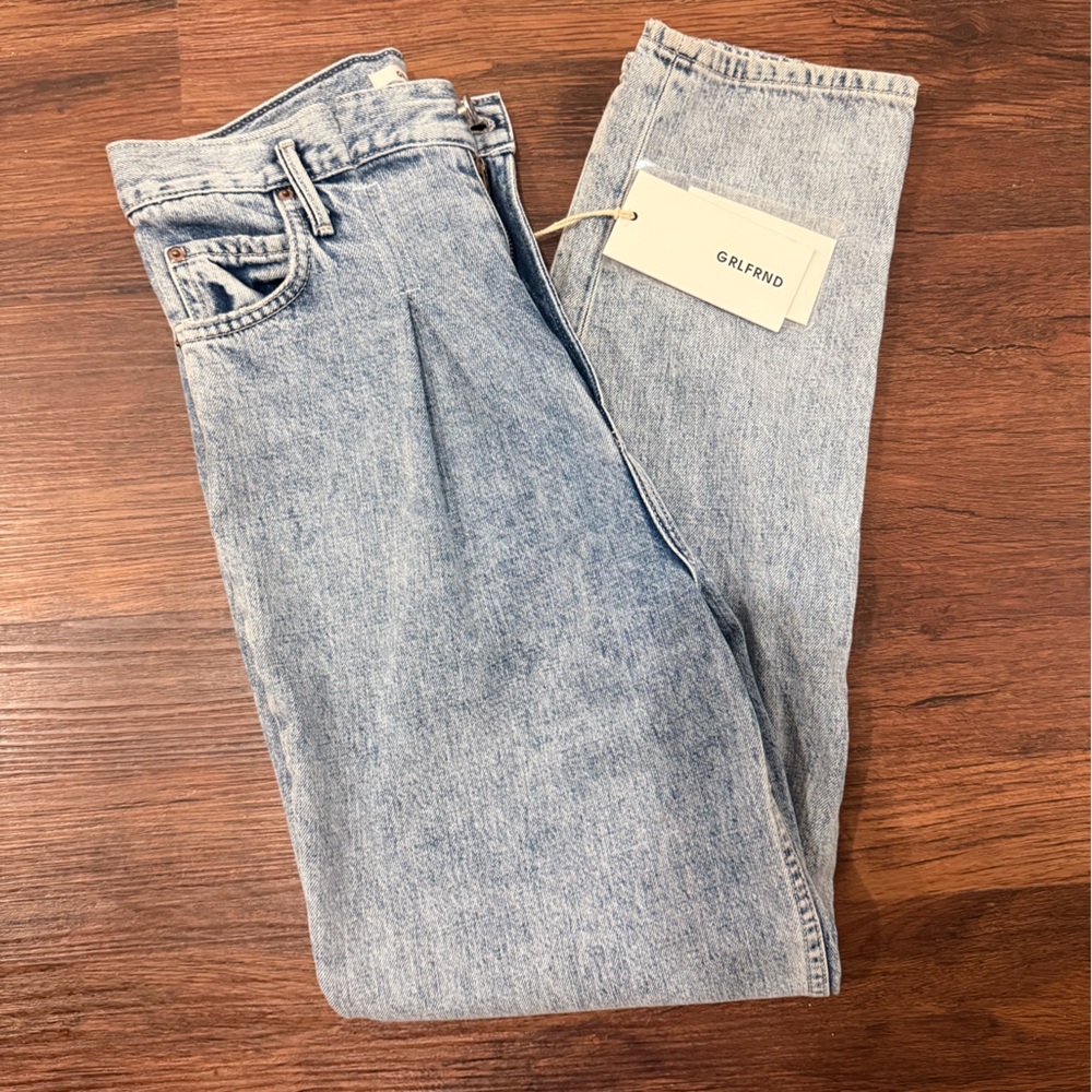 GRLFRND Teagan High Rise Tapered Jeans Acid Wash Vintage Mom Fit Size 26 NWT